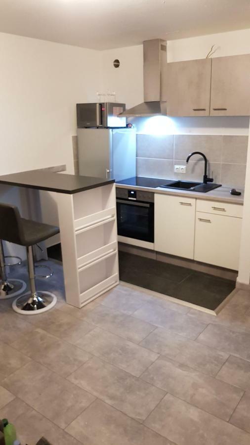 Apartment Корнвестхайм Екстериор снимка