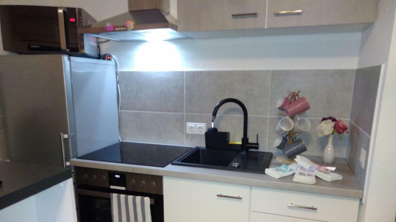 Apartment Корнвестхайм Екстериор снимка